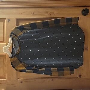 Viamor mustard plaid and grey pock a dot long sleeve womens size Medium warm